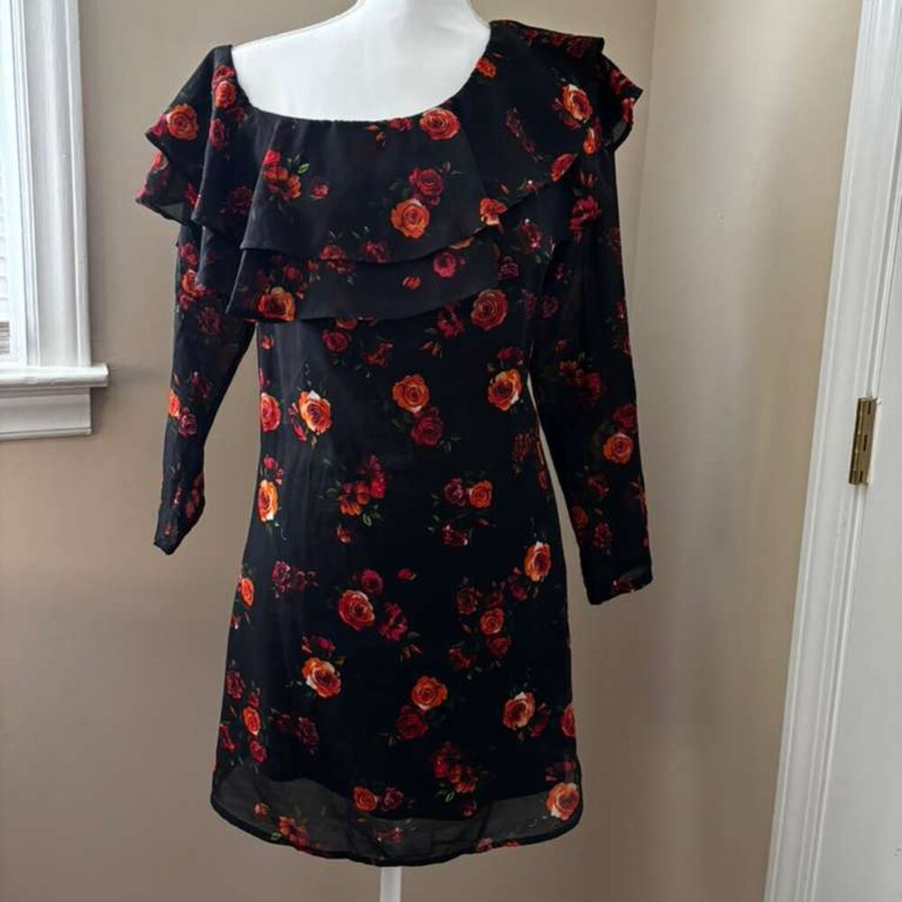 Floral Ruffle Dress – Size S – Elegant Dinner Style – 100% Polyester